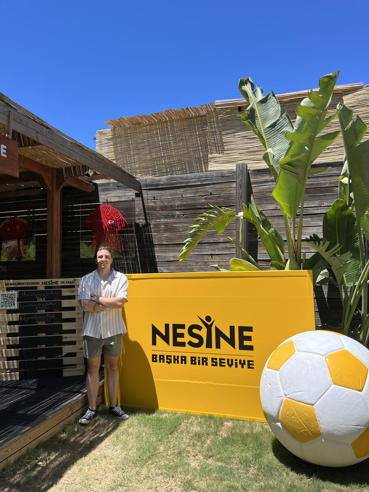 Çeşme Yuzu Beach’te Nesine.com ve Vitamin Agency İş Birliği ile Futbol Coşkusu!